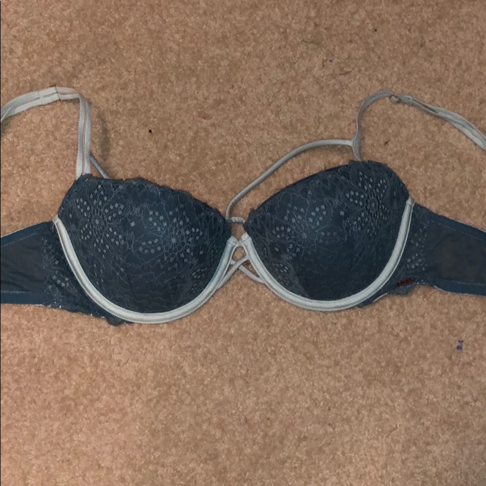Victoria’s Secret PINK bra